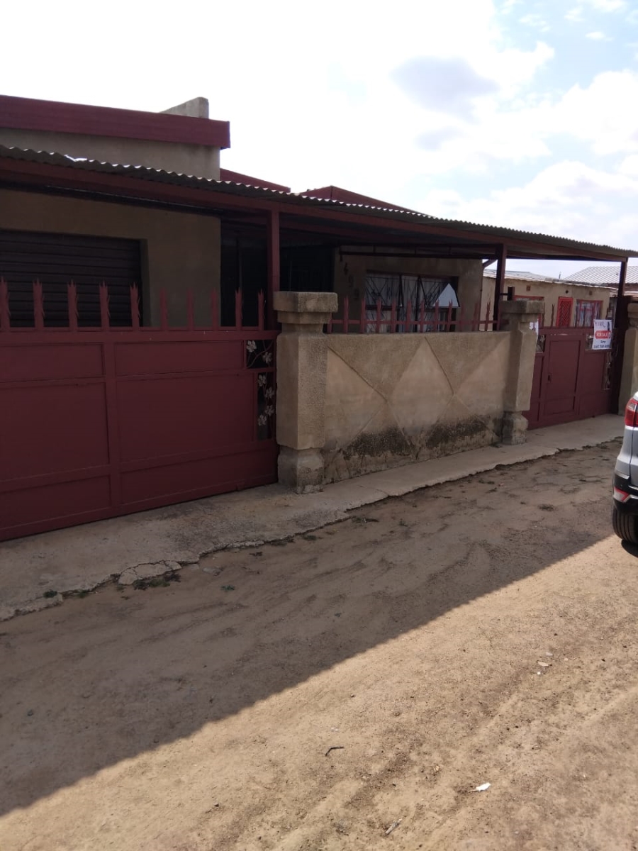 3 Bedroom Property for Sale in Kwakwatsi Free State
